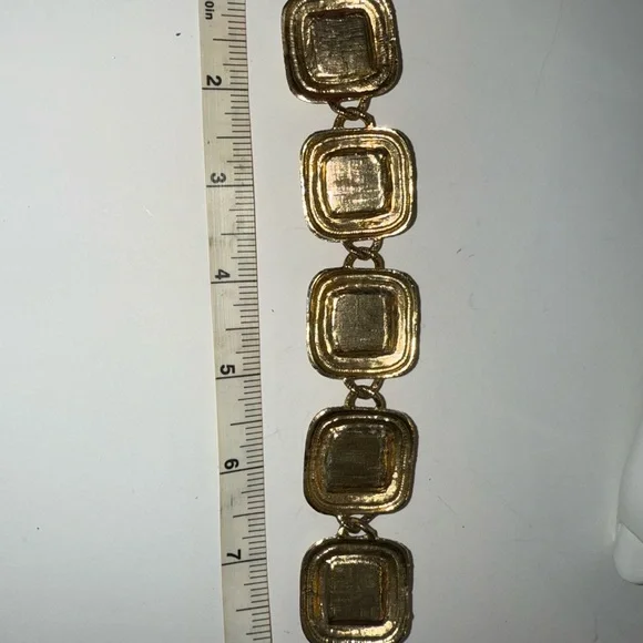 Vintage Elegant Gold and Black Bracelet - Picture 3 of 6